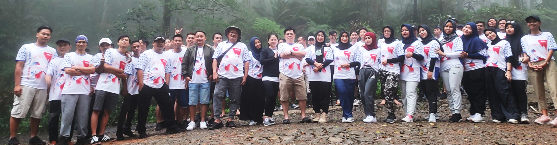 Foto tim perusahaan (placeholder)